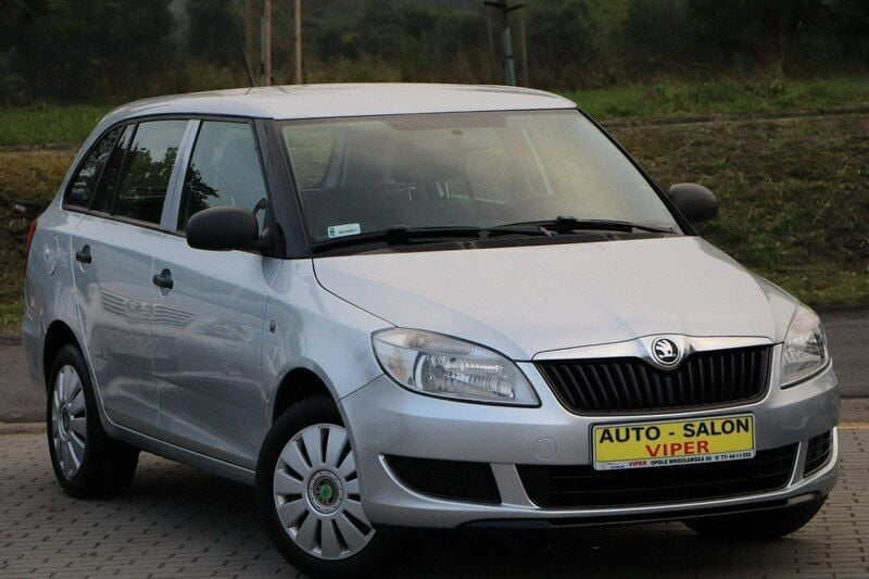 Używany Skoda Fabia 105 KM (77 kW) 2014 Srebrny Hatchback