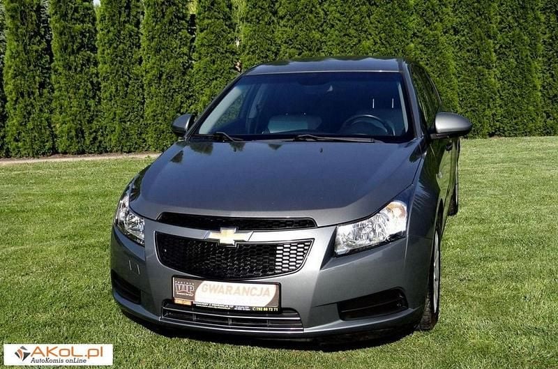 Używany Chevrolet Cruze 124 KM (91 kW) 2012 Szary (metalik) Sedan/Limuzyna
