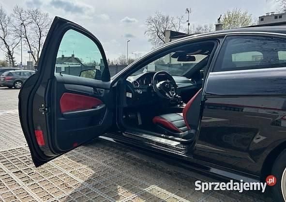 Używany 2013 Mercedes C63 AMG | 135 000 zł - Obraz 1/4