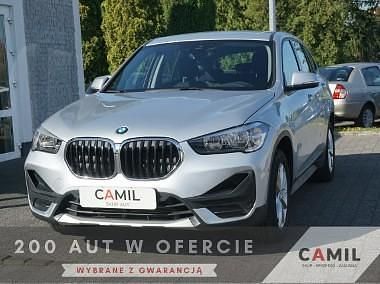 Srebrny (metalik) Używany 2021 BMW X1 SUV | 94 000 zł - Obraz 1/3