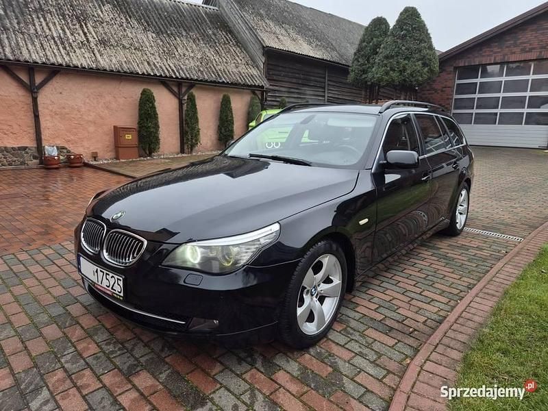Czarny Używany 2007 BMW 520 Kombi | 15 900 zł (Dobra cena) - Obraz 1/4