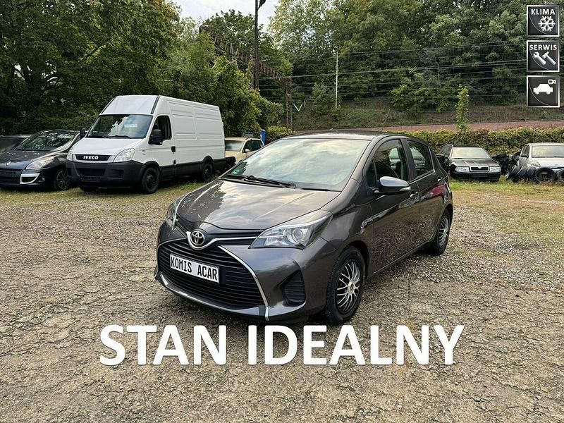 Szary Używany 2015 Toyota Yaris Hatchback | 27 900 zł (Uczciwa cena) - Obraz 1/4