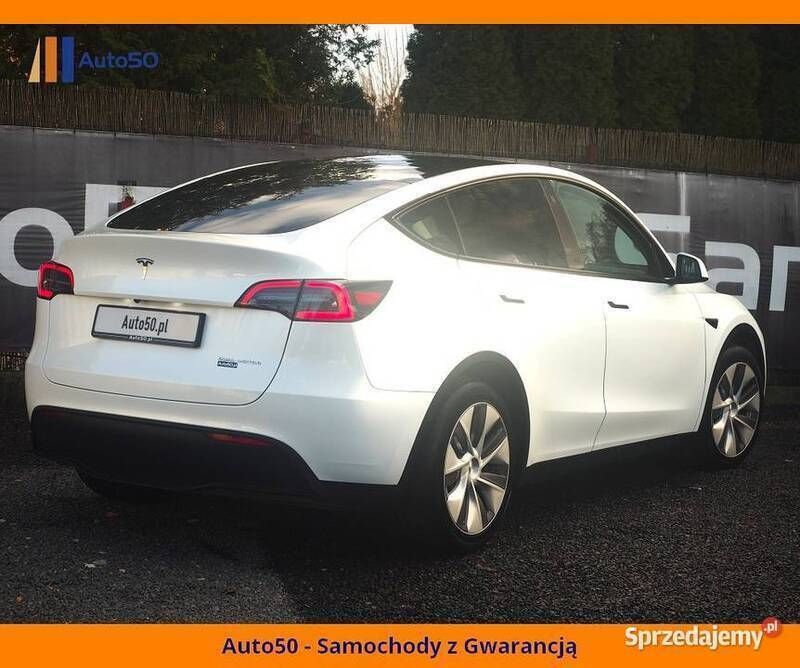 Biały Używany 2023 Tesla Model Y Long Range SUV | 179 900 zł - Obraz 1/4