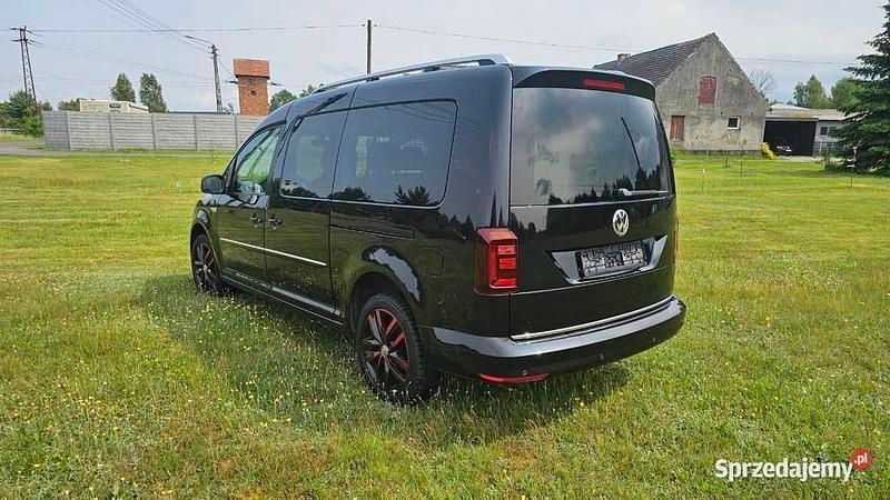 Czarny Używany 2016 VW Caddy Maxi Comfortline Minivan | 61 900 zł (Uczciwa cena) - Obraz 1/4