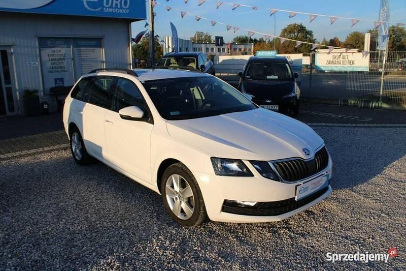 Używany Skoda Octavia Ambition 2020 Biały Kombi