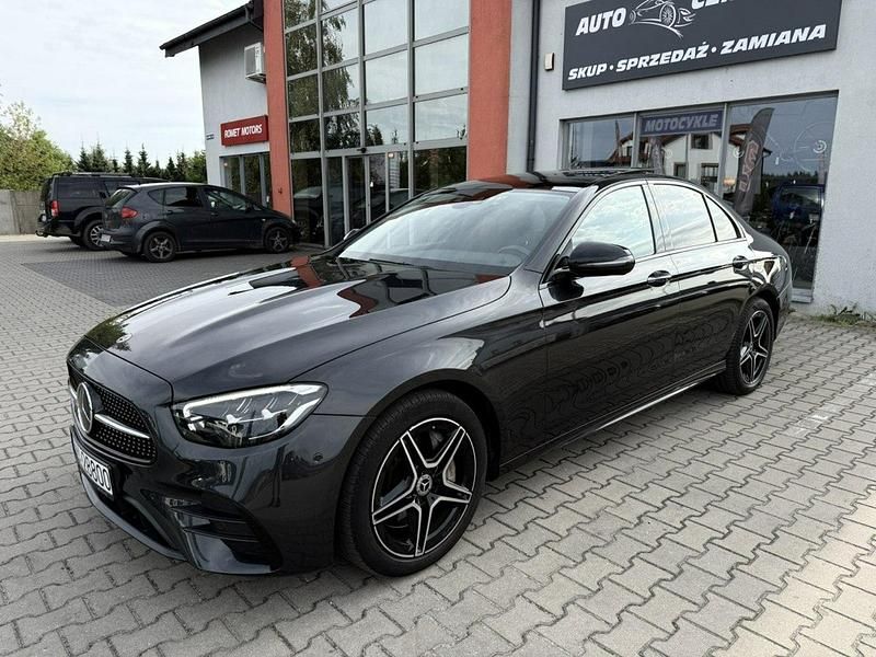 Używany Mercedes E400 330 KM (242 kW) 2021 Inny Sedan/Limuzyna