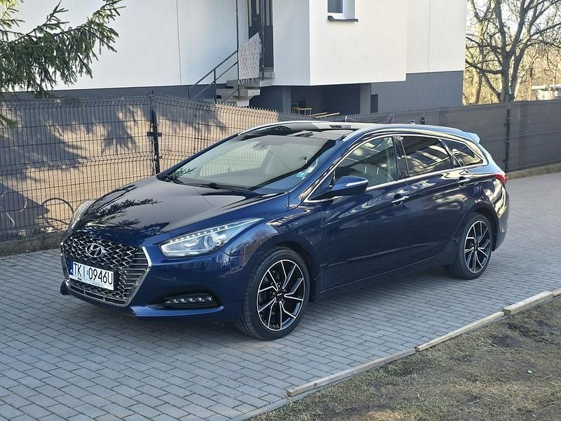 Używany Hyundai i40 136 KM (100 kW) 2019 Niebieski Kombi