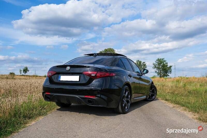 Używany Alfa Romeo Giulia Ti 280 KM (205 kW) 2021 Czarny Sedan/Limuzyna