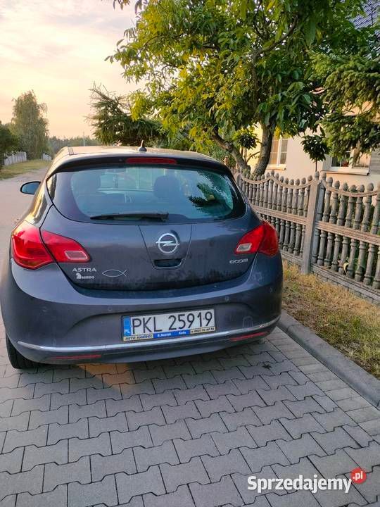 Brązowy Używany 2013 Opel Astra Cosmo Hatchback | 16 500 zł (Super Cena) - Obraz 1/4