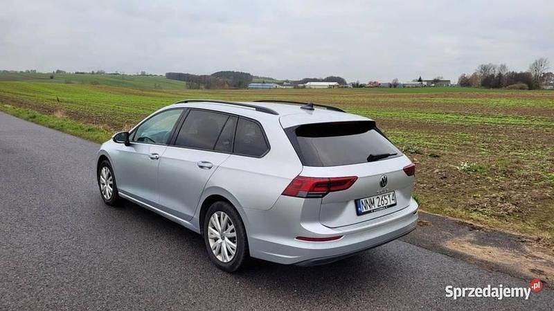 Używany VW Golf VIII 2021 Srebrny Kombi