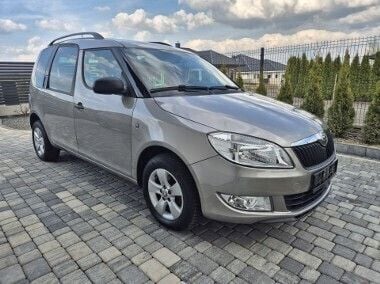 Beżowy Używany 2013 Skoda Roomster Minivan | 22 800 zł (Uczciwa cena) - Obraz 1/4