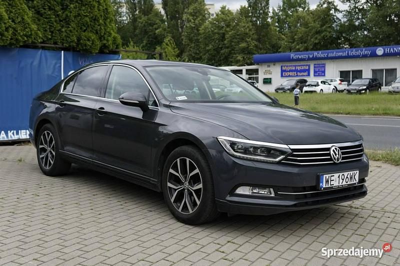 Używany VW Passat 150 KM (110 kW) 2019 Szary Sedan/Limuzyna