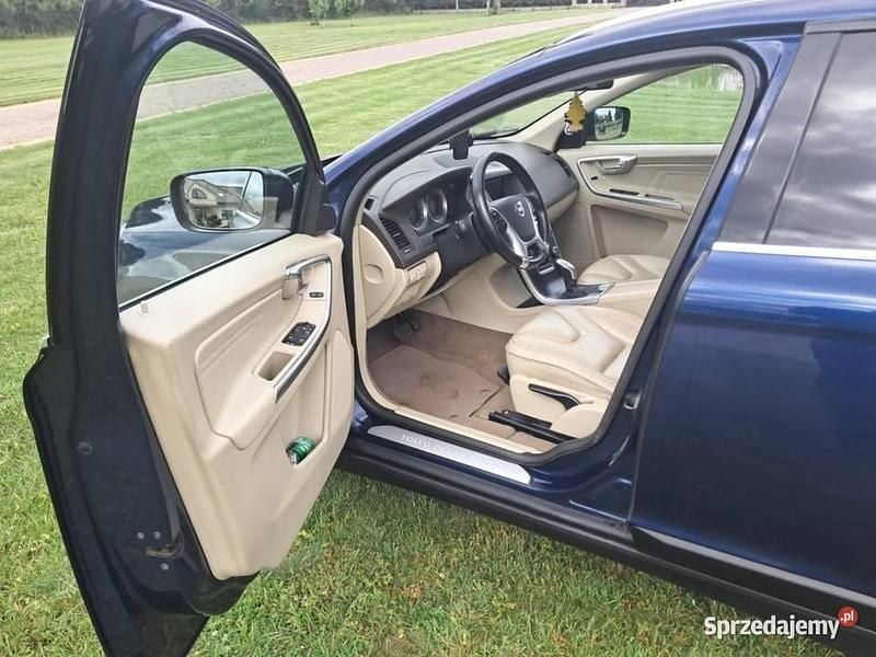 Używany Volvo XC60 Ocean Race 215 KM (158 kW) 2012 Granatowy SUV