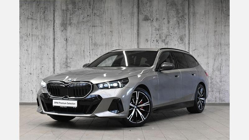 Używany BMW 520 Comfort Edition 197 KM (144 kW) 2025 Oxid grey ii metallic metalizowany Kombi