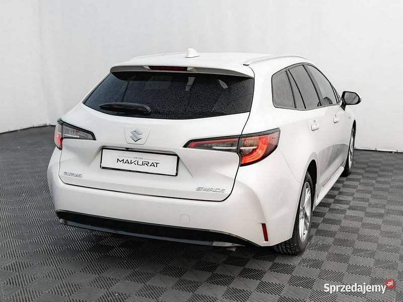 Używany Suzuki Swace 98 KM (72 kW) 2021 Biały (metalik) Kombi