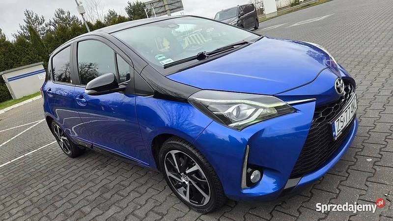 Niebieski Używany 2020 Toyota Yaris Hatchback | 49 900 zł (Dobra cena) - Obraz 1/4