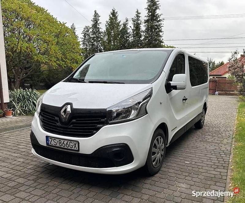 Biały Używany 2017 Renault Trafic Van | 65 000 zł (Uczciwa cena) - Obraz 1/4