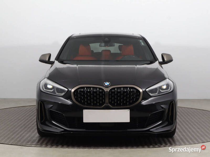 Czarny Używany 2020 BMW M135 Hatchback | 136 999 zł (Drogi) - Obraz 1/4