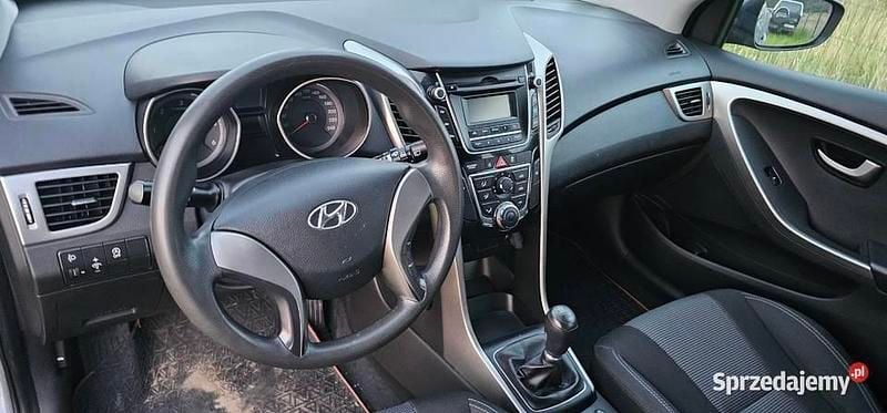 Używany Hyundai i30 90 KM (66 kW) 2013 Szary Hatchback