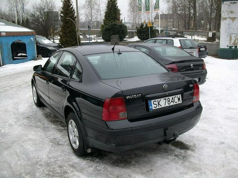 Używany VW Passat 1999 Czarny Sedan/Limuzyna