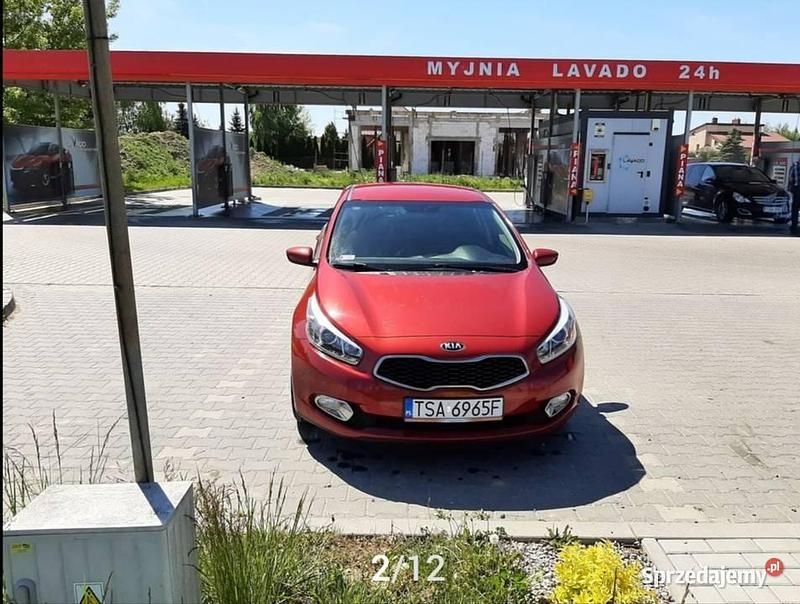 Używany Kia Ceed 2013 Czerwony Hatchback