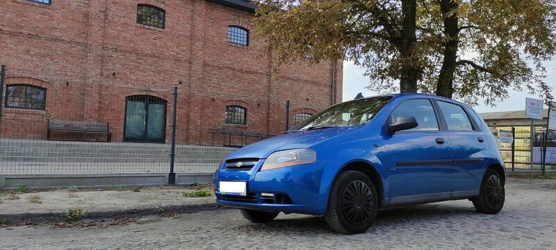 Niebieski Używany 2004 Chevrolet Aveo Hatchback | 4999 zł (Uczciwa cena) - Obraz 1/4