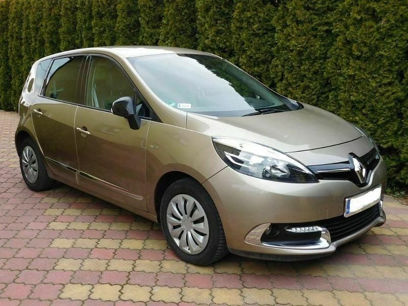 Srebrny Używany 2015 Renault Scénic III Bose Edition Minivan | 27 900 zł (Uczciwa cena) - Obraz 1/4