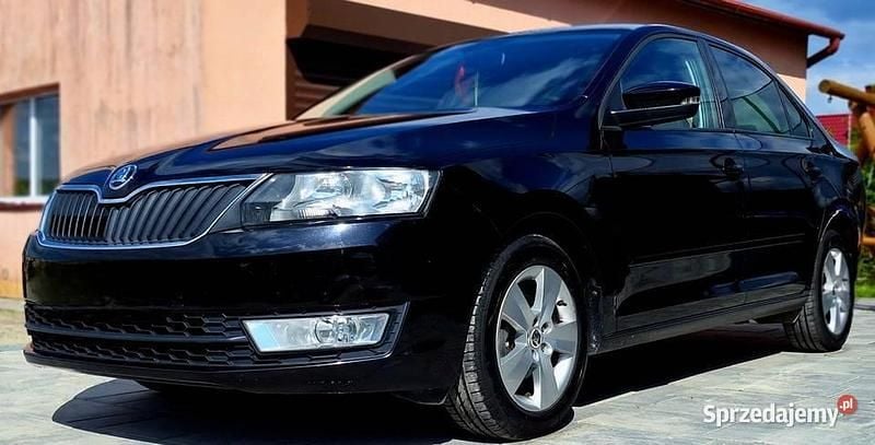 Czarny Używany 2016 Skoda Rapid Hatchback | 35 900 zł (Drogi) - Obraz 1/4