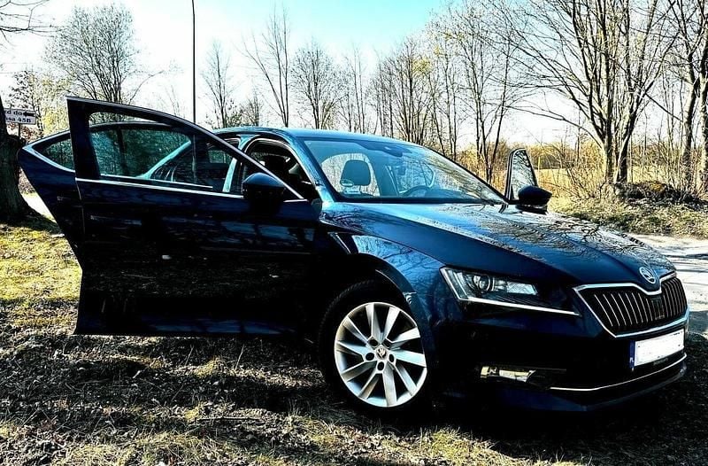 Zielony Używany 2019 Skoda Superb Hatchback | 79 999 zł - Obraz 1/4