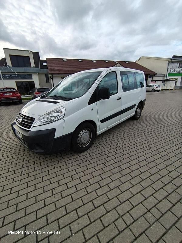 Biały Używany 2009 Fiat Scudo Minivan | 12 900 zł - Obraz 1/4