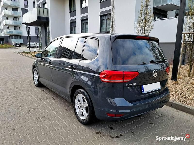 Używany VW Touran 2015 Grafitowy Minivan