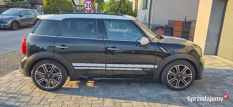 Czarny Używany 2015 Mini John Cooper Works Countryman SUV | 50 000 zł - Obraz 1/4