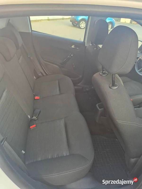 Używany Peugeot 208 2013 Biały Hatchback