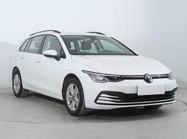 Biały Używany 2022 VW Golf VIII Kombi | 74 999 zł (Uczciwa cena) - Obraz 1/4
