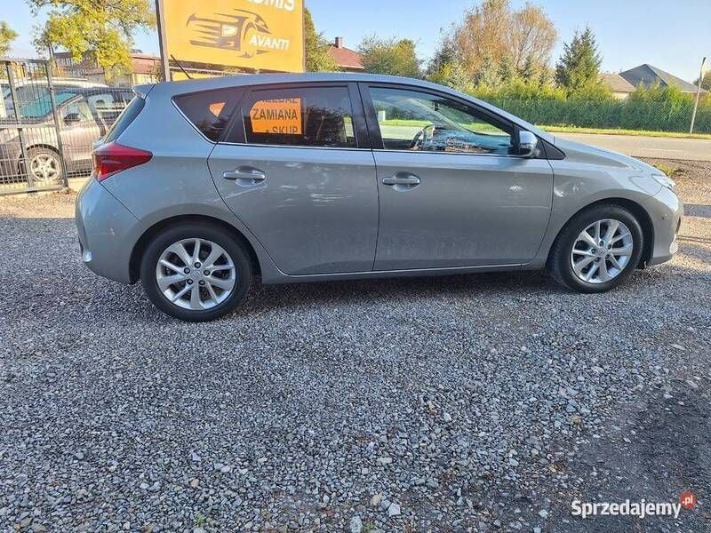 Niebieski Używany 2007 Toyota Auris Hatchback | 37 900 zł - Obraz 1/4