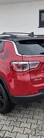 Używany Jeep Compass 140 KM (102 kW) 2017 Czerwony SUV