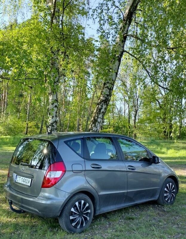 Używany Mercedes A160 2010 Szary Hatchback