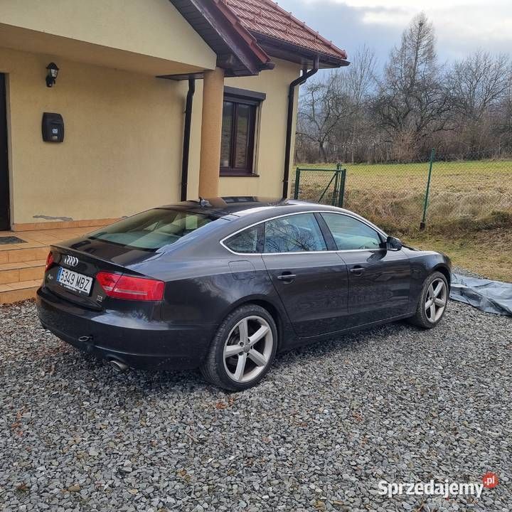 Szary Używany 2011 Audi A5 Sportback Hatchback | 22 000 zł - Obraz 1/4