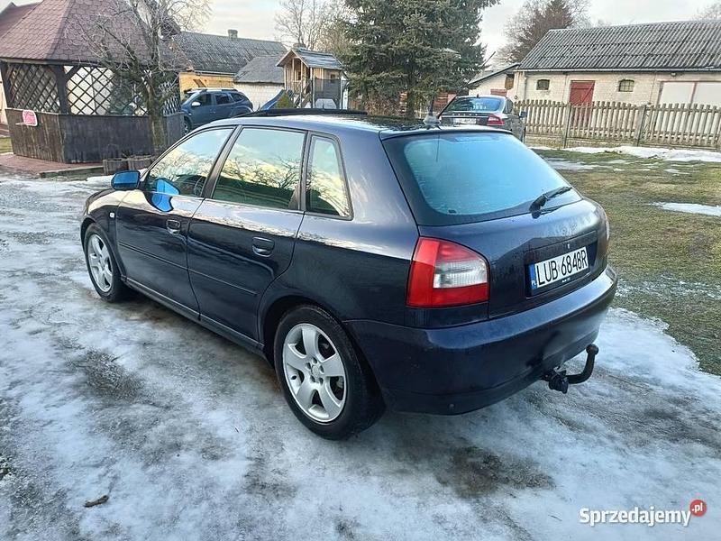 Używany Audi A3 2001 Granatowy Hatchback