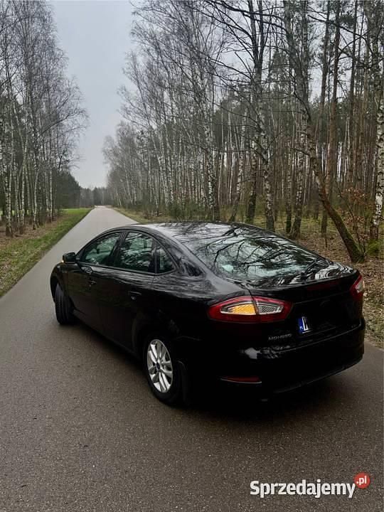 Używany Ford Mondeo 2011 Czarny Sedan/Limuzyna