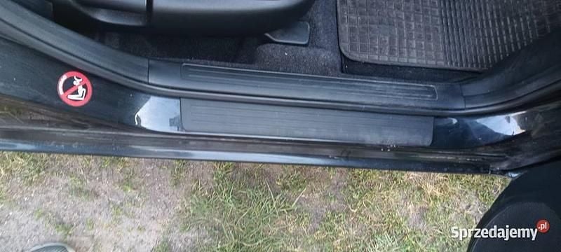 Używany Mazda 3 105 KM (77 kW) 2010 Czarny Hatchback