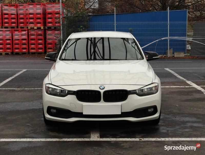 Biały Używany 2016 BMW 316 Sedan/Limuzyna | 33 999 zł - Obraz 1/4