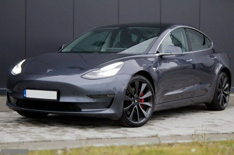 Szary (metalik) Używany 2019 Tesla Model 3 Sedan/Limuzyna | 87 000 zł - Obraz 1/4