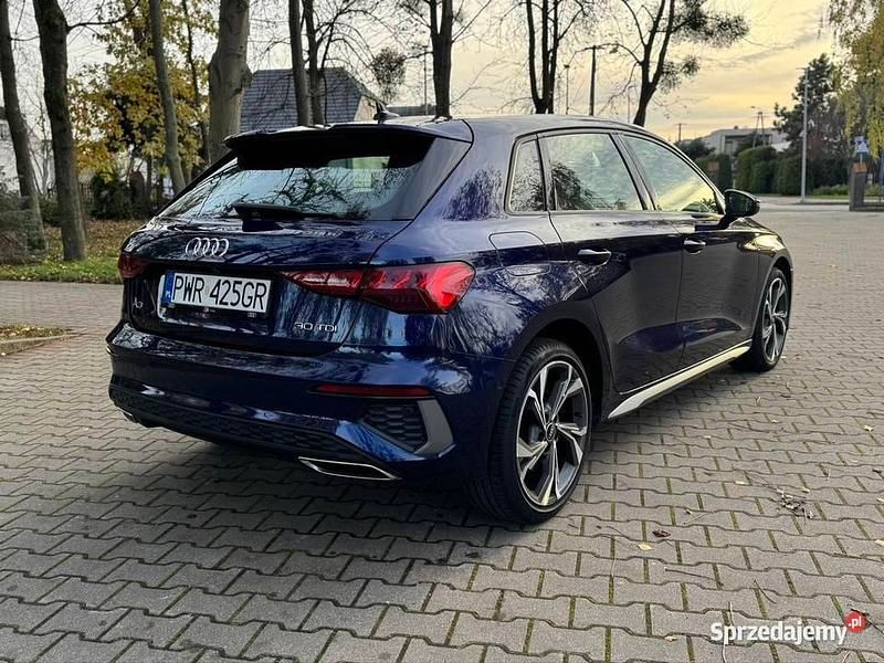 Używany Audi A3 Sportback S-Line 2021 Niebieski Hatchback