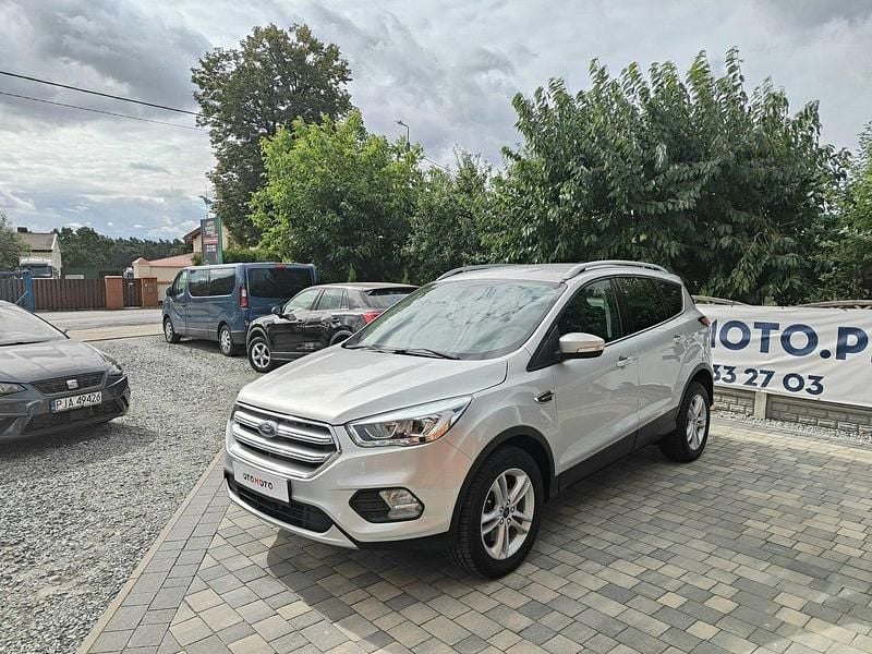 Srebrny Używany 2017 Ford Kuga SUV | 59 800 zł (Uczciwa cena) - Obraz 1/4