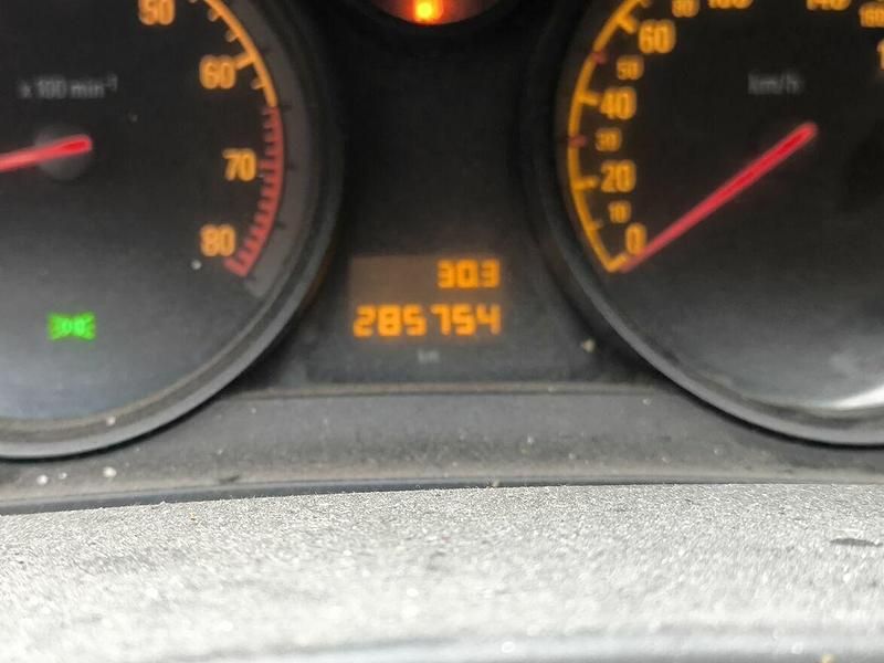 Używany Opel Astra 2010 Srebrny Hatchback