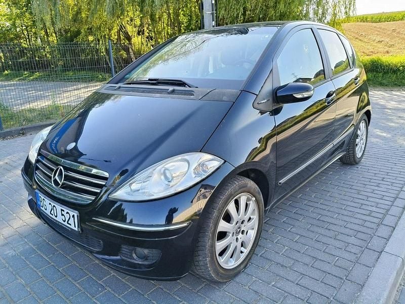 Czarny (metalik) Używany 2009 Mercedes A180 Hatchback | 9900 zł - Obraz 1/4