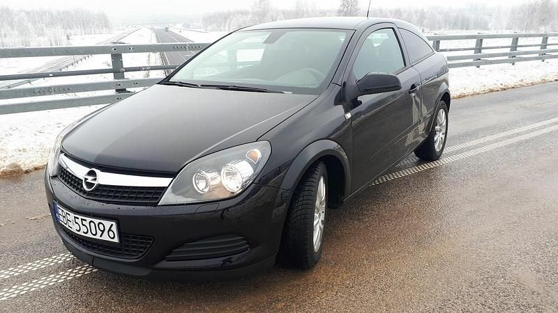 Używany Opel Astra GTC 2008 Czarny Coupe