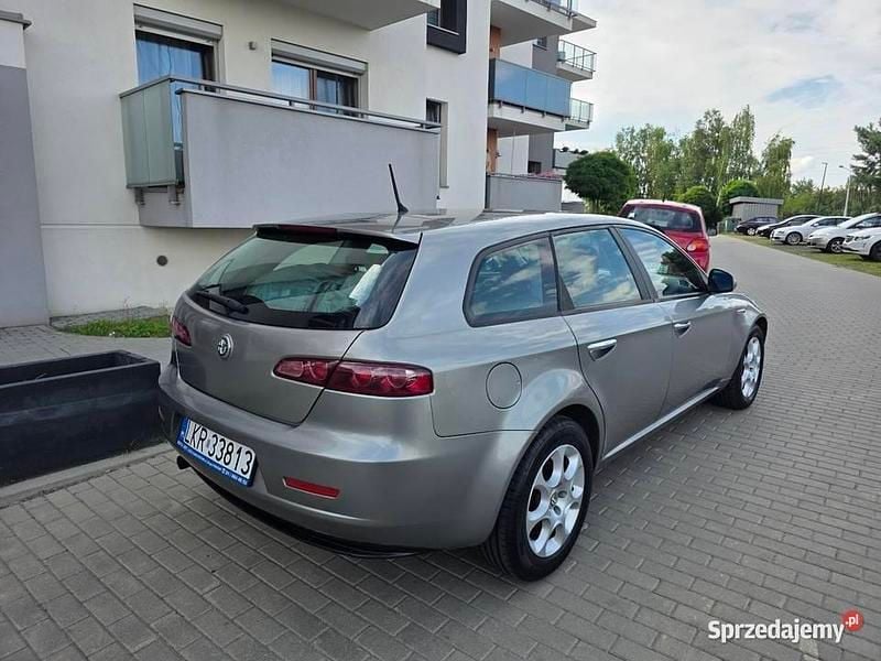 Beżowy Używany 2010 Alfa Romeo 159 Sedan/Limuzyna | 8100 zł (Uczciwa cena) - Obraz 1/4