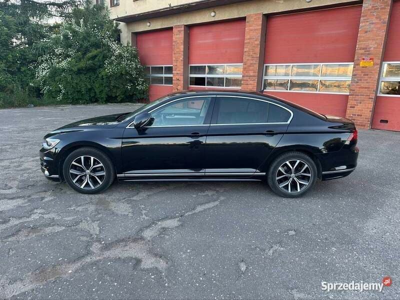Używany VW Passat R-line 2017 Czarny Sedan/Limuzyna